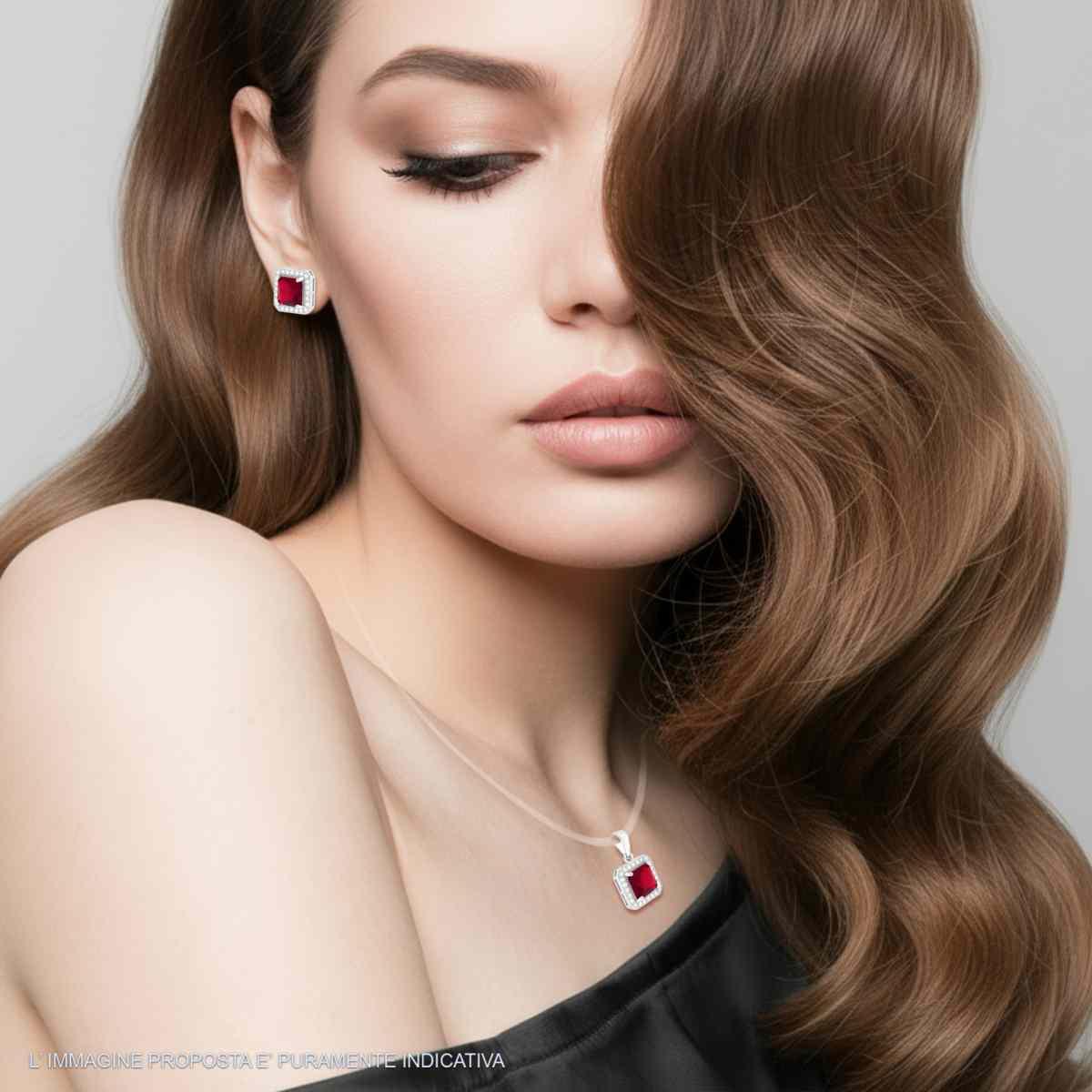 Parure Set Orecchini e Ciondolo Quadrato Rosso Rubino contornato da Cubic Zirconia Bianchi in ARGENTO 925 Galvanica Rodio